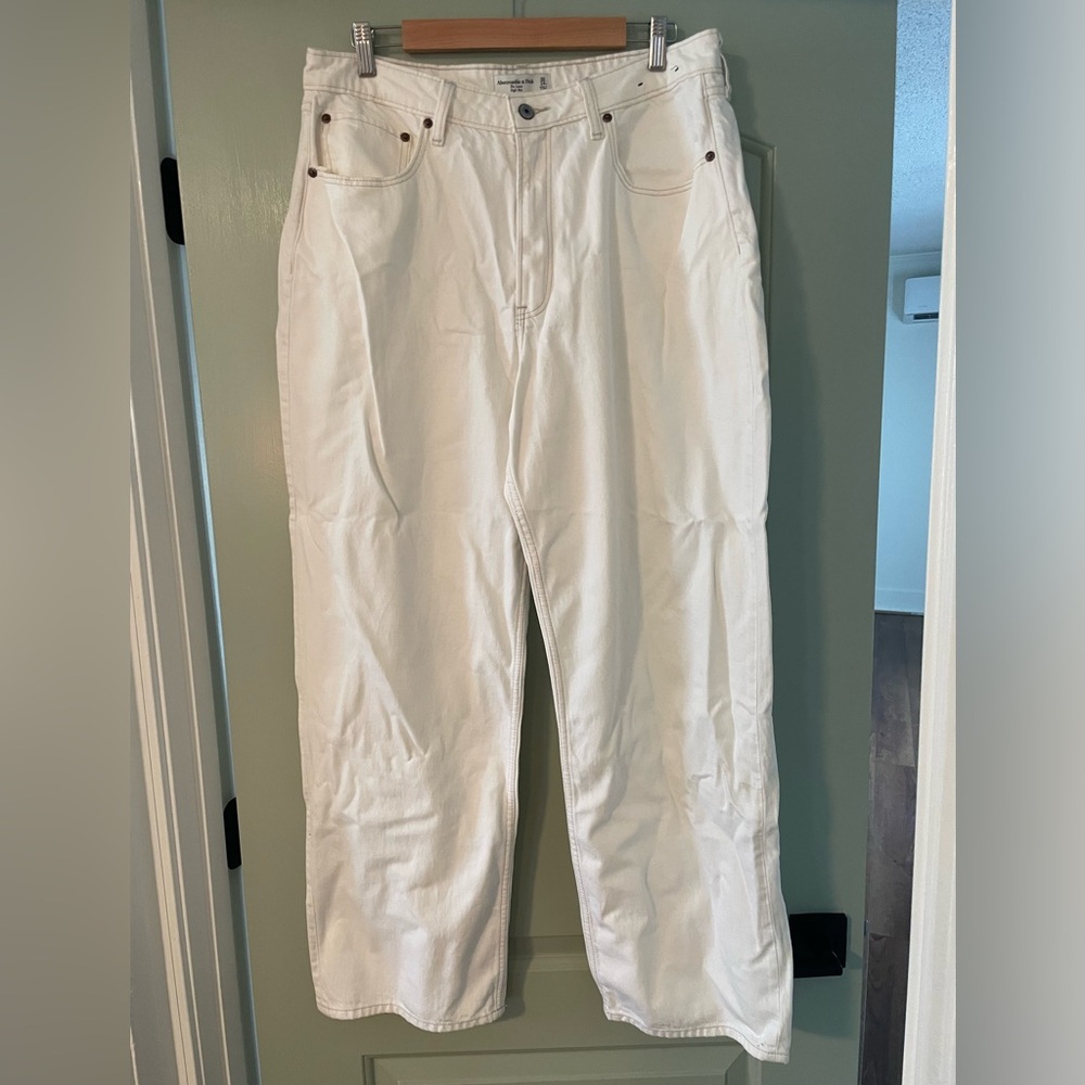 Abercrombie & Fitch Curve Love White Jeans